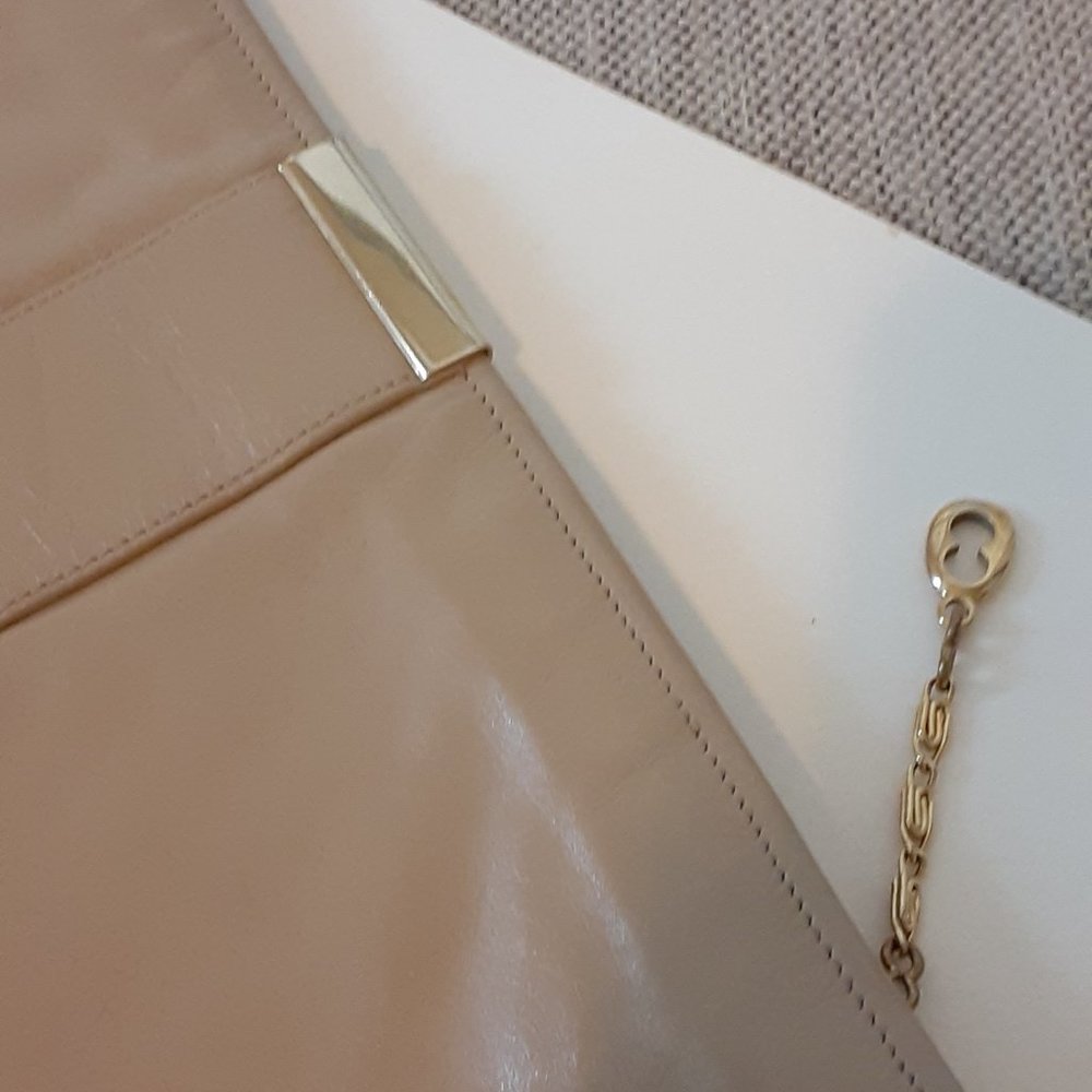 Clutch Purse - Picture 4 of 9